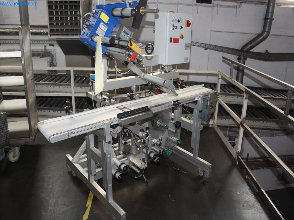 Devices for air conditioning, heating and cooling, workshop and storage facilities-6