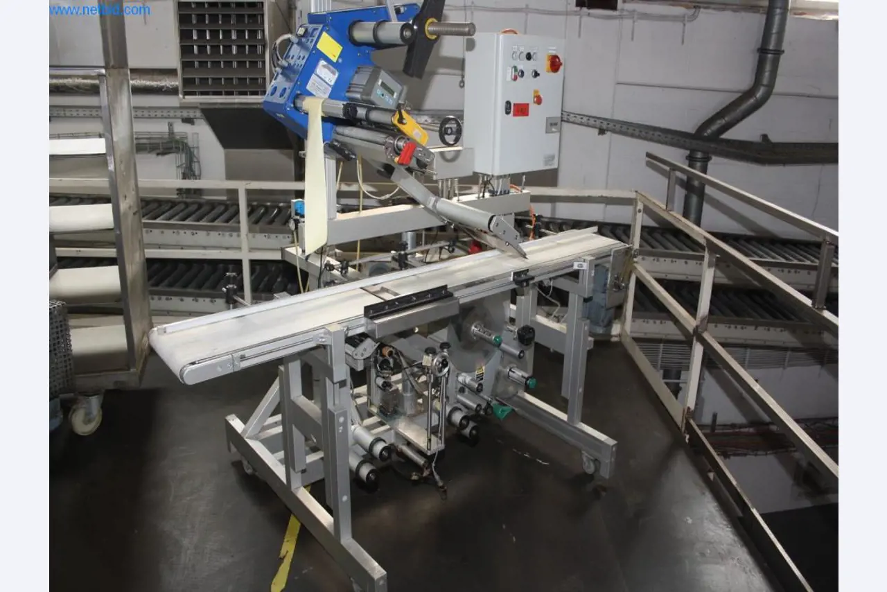 Devices for air conditioning, heating and cooling, workshop and storage facilities-6