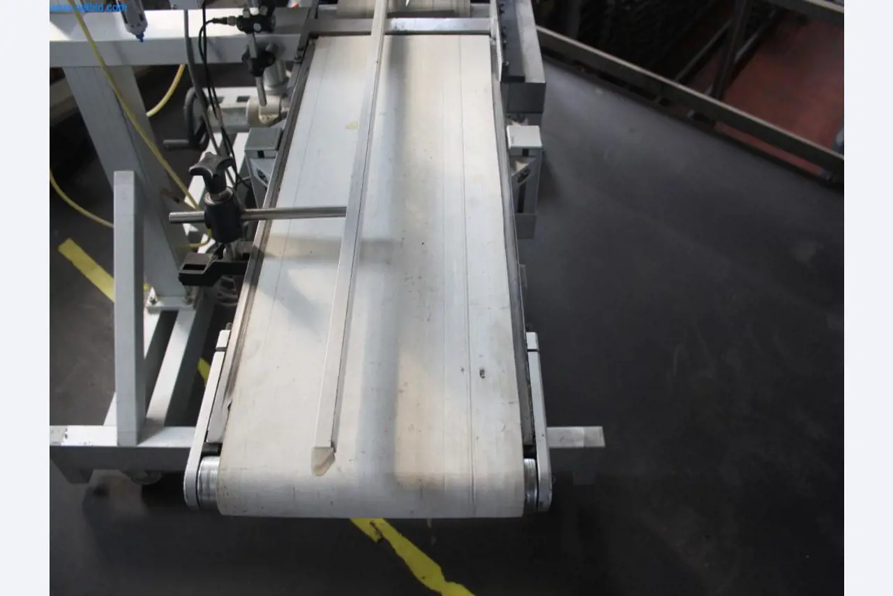 Devices for air conditioning, heating and cooling, workshop and storage facilities-7