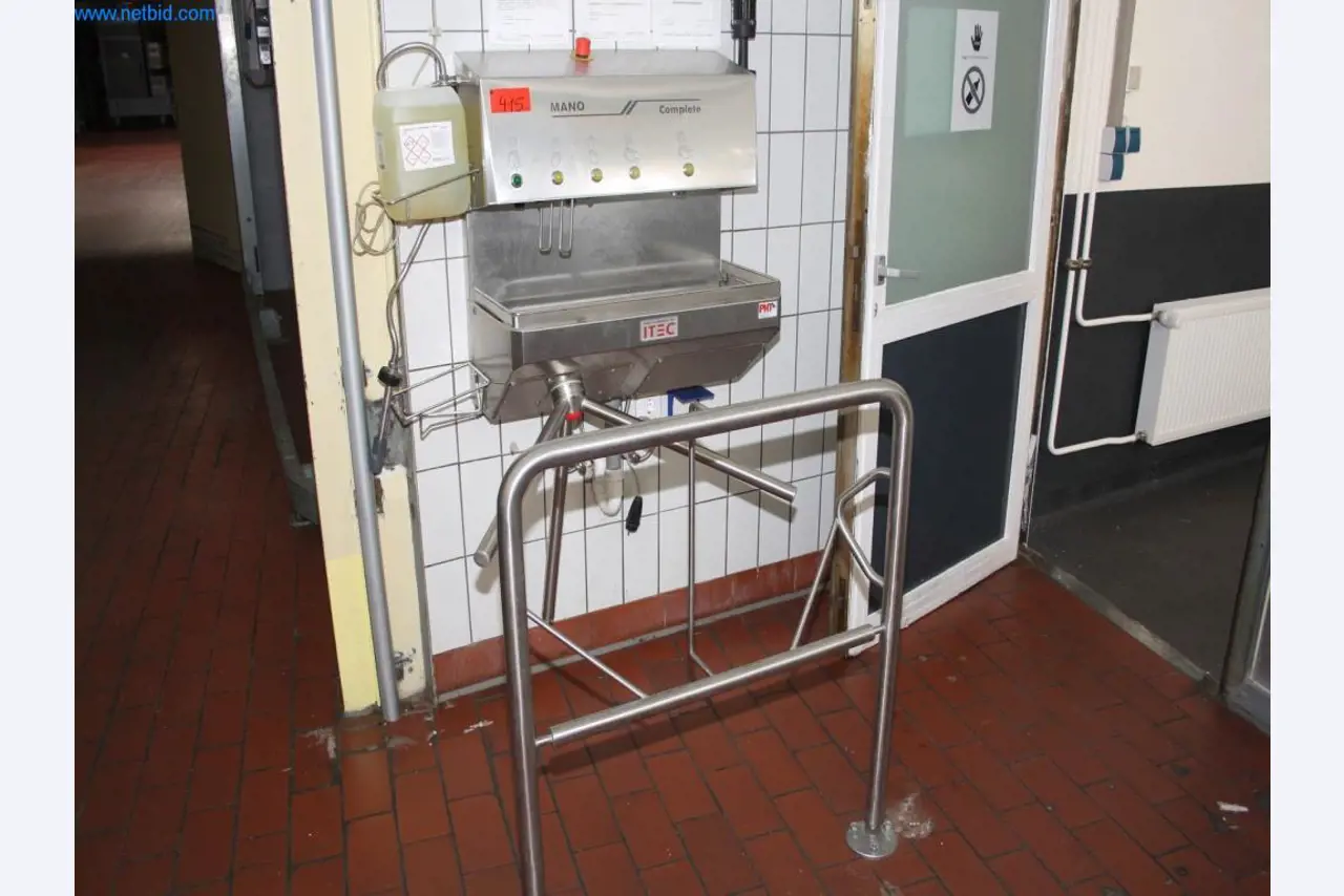 Devices for air conditioning, heating and cooling, workshop and storage facilities-1