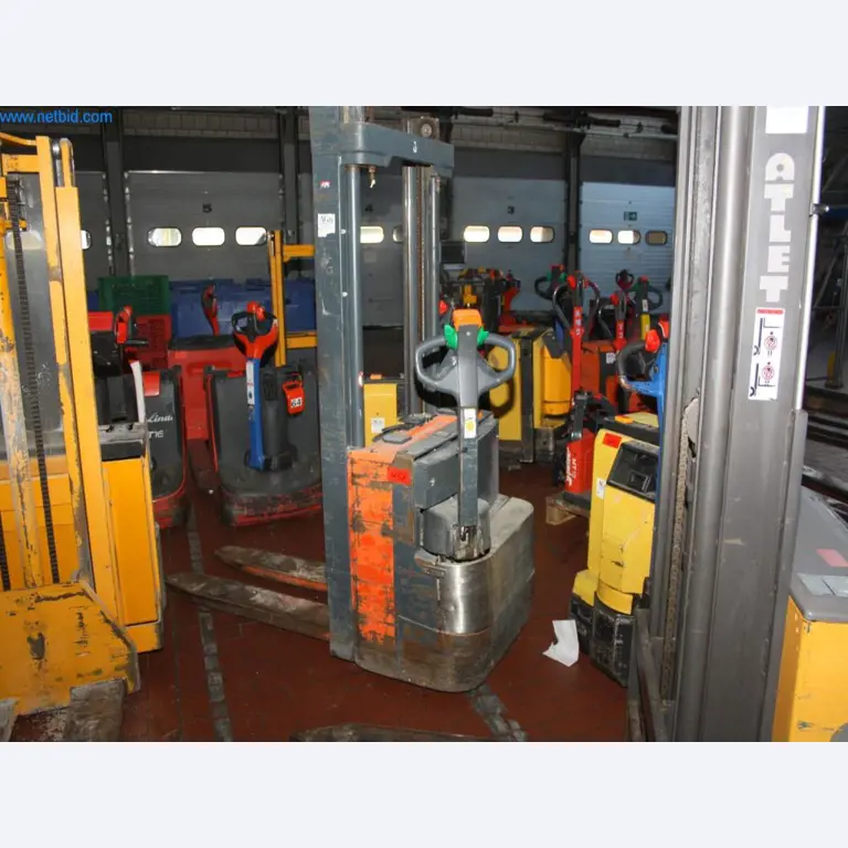 Devices for air conditioning, heating and cooling, workshop and storage facilities-1