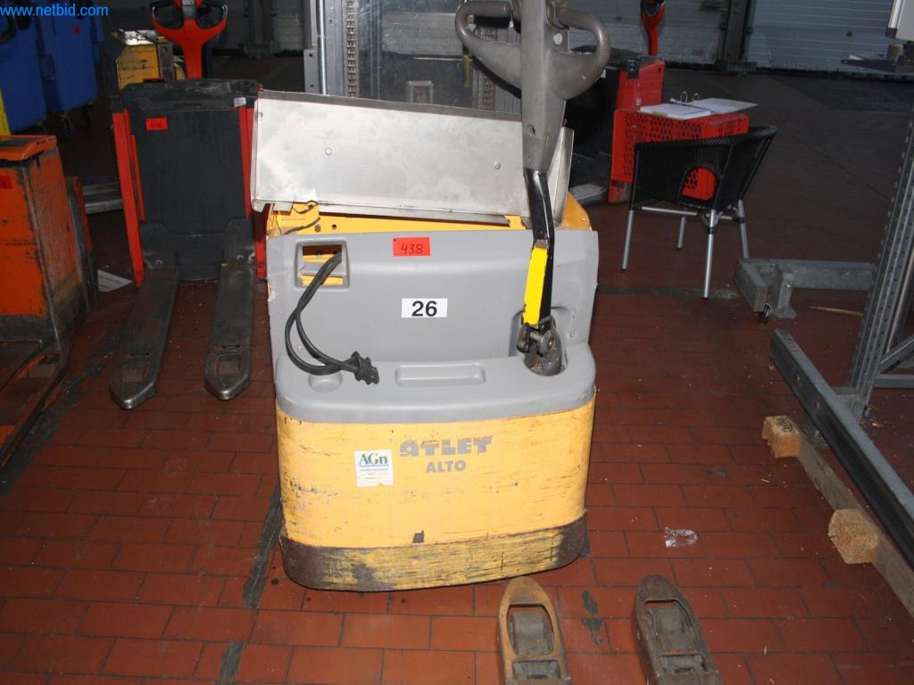 Devices for air conditioning, heating and cooling, workshop and storage facilities-3