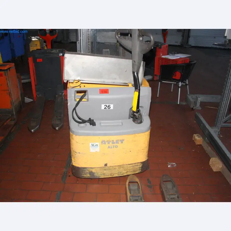 Devices for air conditioning, heating and cooling, workshop and storage facilities-3