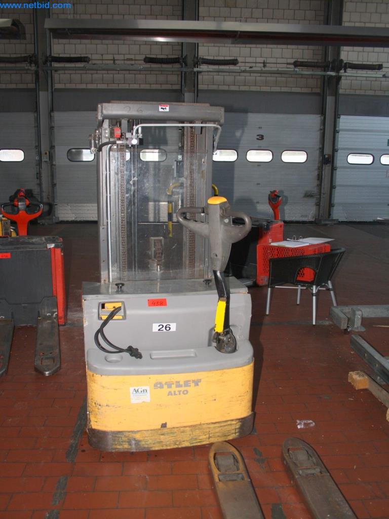 Devices for air conditioning, heating and cooling, workshop and storage facilities-4