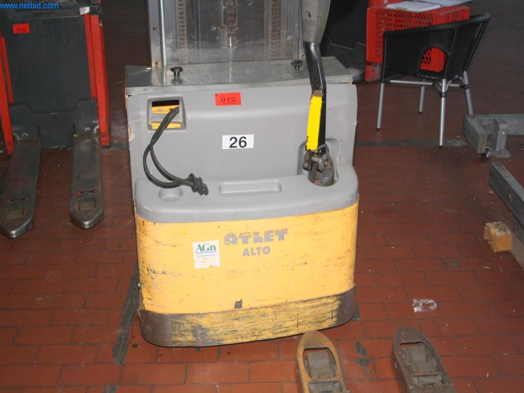 Devices for air conditioning, heating and cooling, workshop and storage facilities-5