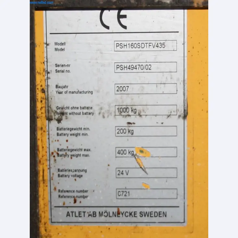 Devices for air conditioning, heating and cooling, workshop and storage facilities-6