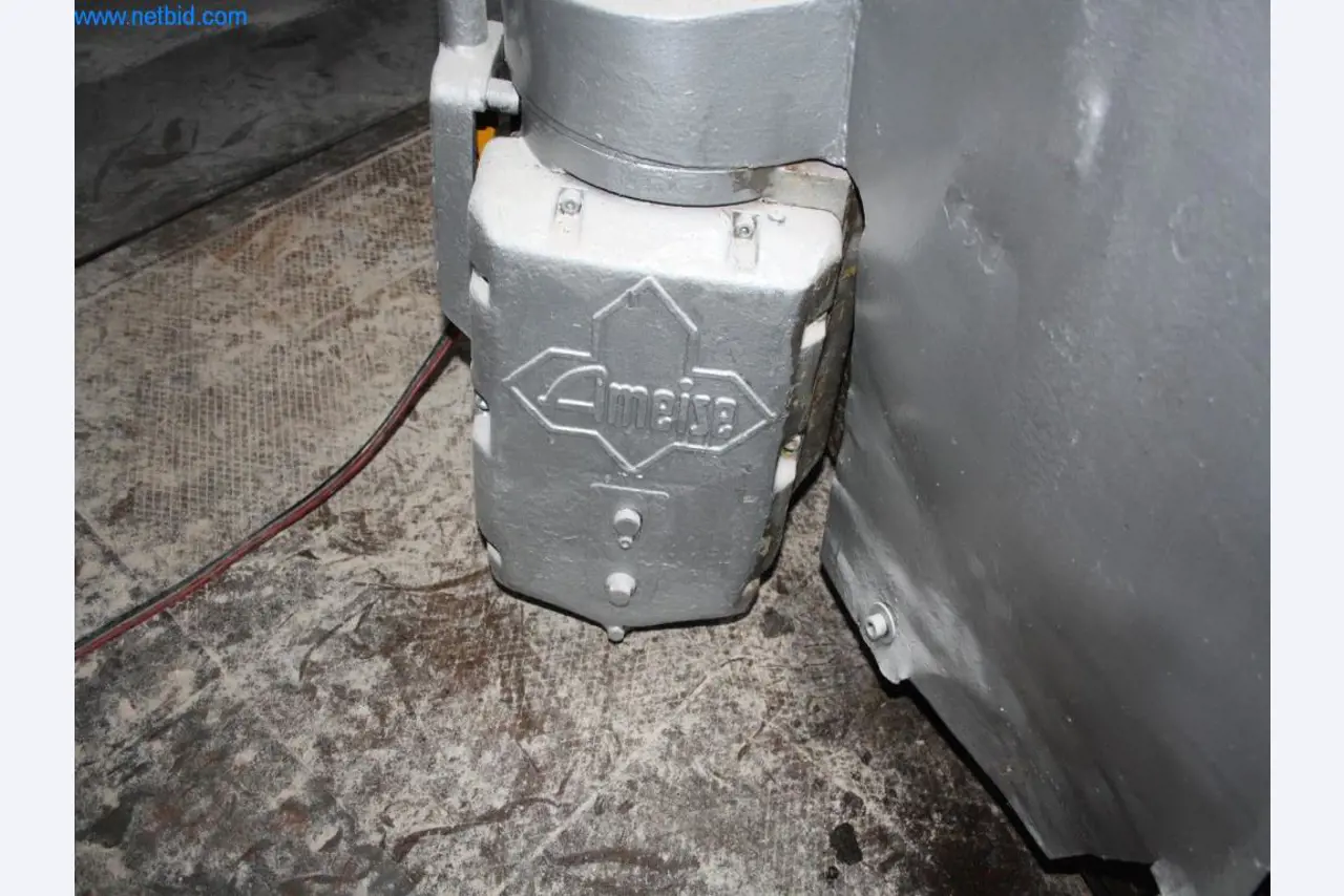 Devices for air conditioning, heating and cooling, workshop and storage facilities-7