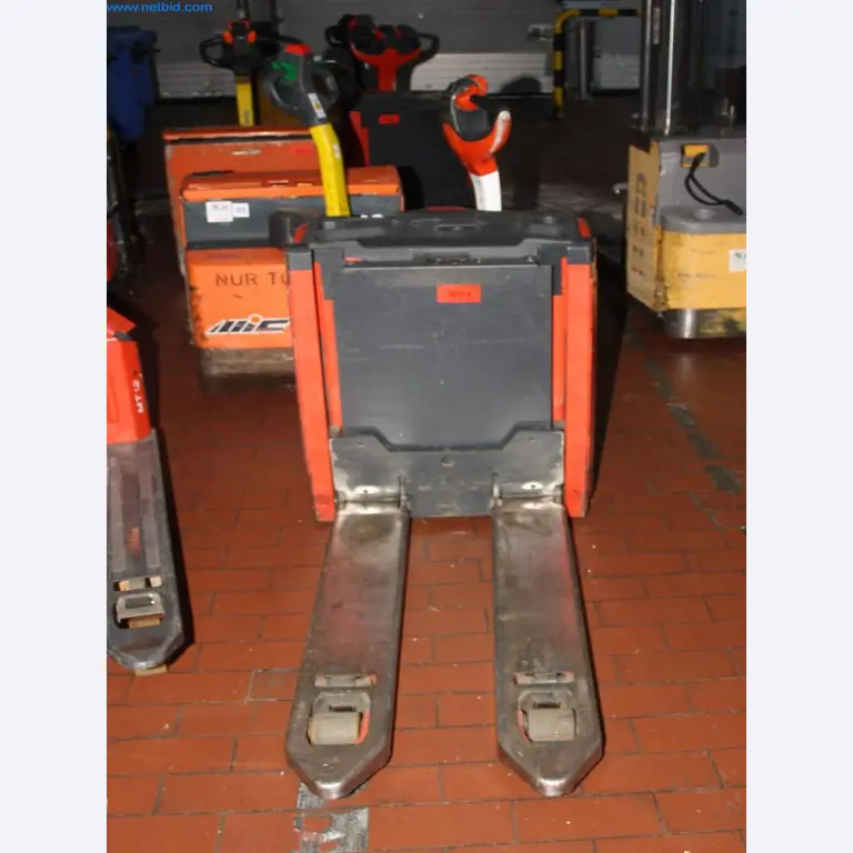 Devices for air conditioning, heating and cooling, workshop and storage facilities-2