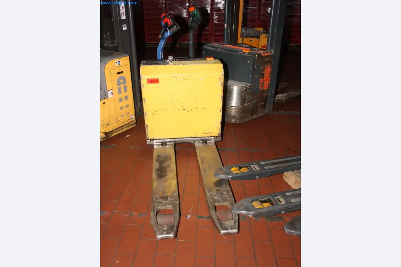 Devices for air conditioning, heating and cooling, workshop and storage facilities-2