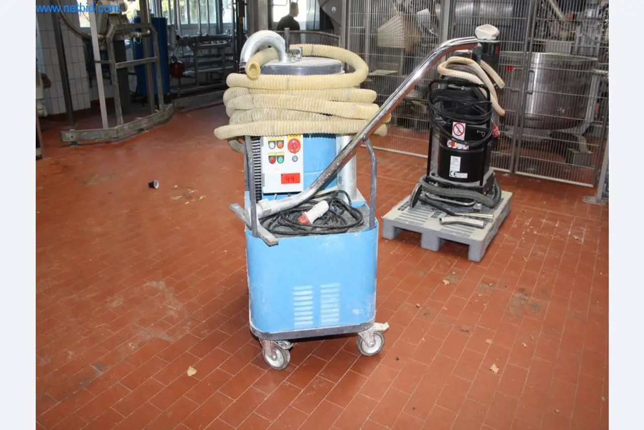 Devices for air conditioning, heating and cooling, workshop and storage facilities-2