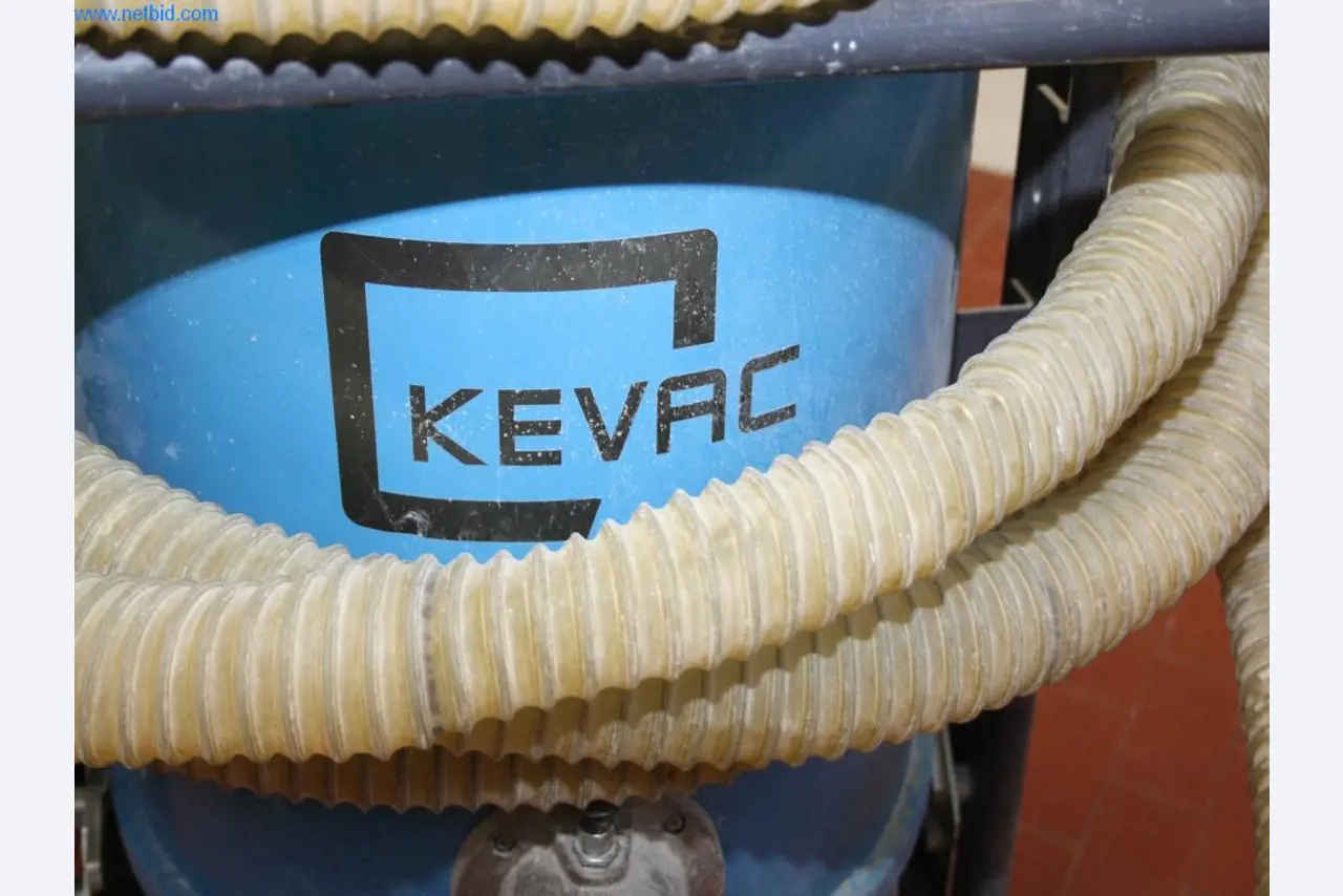 Devices for air conditioning, heating and cooling, workshop and storage facilities-4