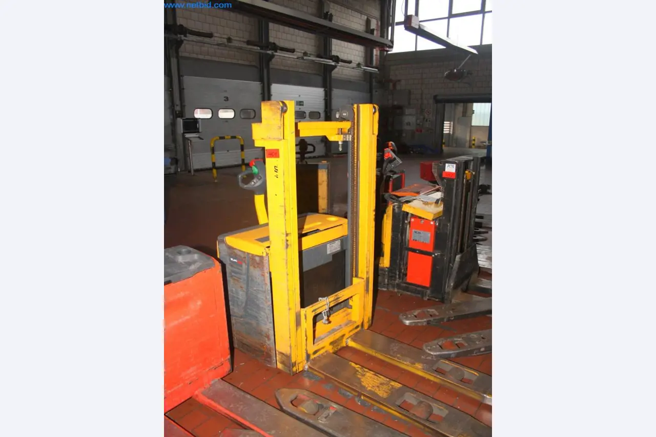 Devices for air conditioning, heating and cooling, workshop and storage facilities-2