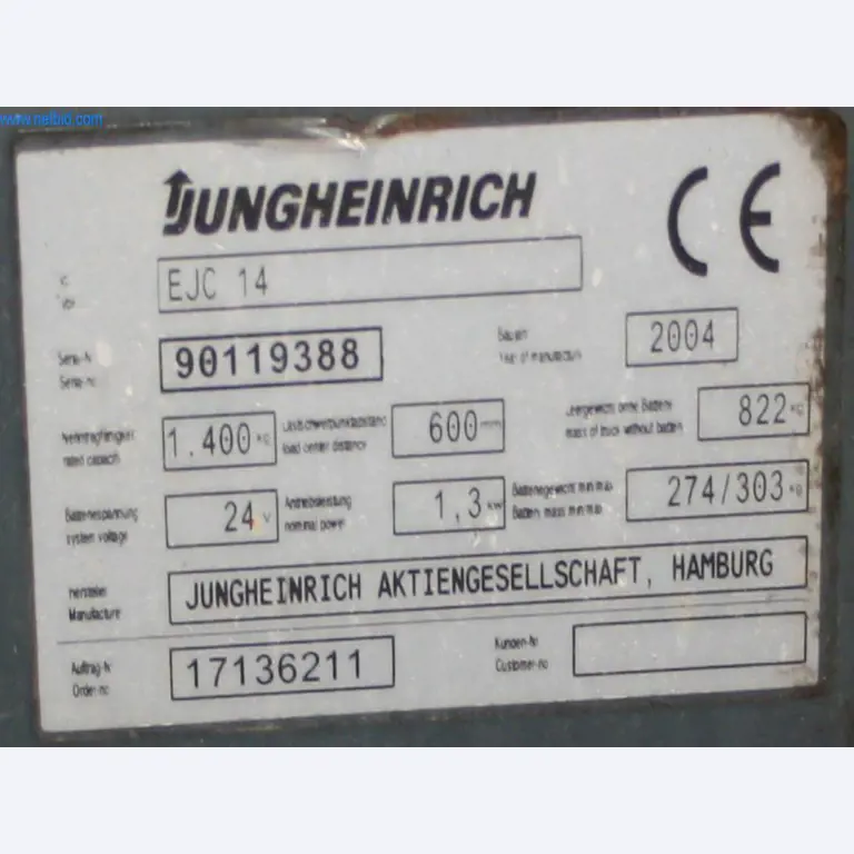 Devices for air conditioning, heating and cooling, workshop and storage facilities-4