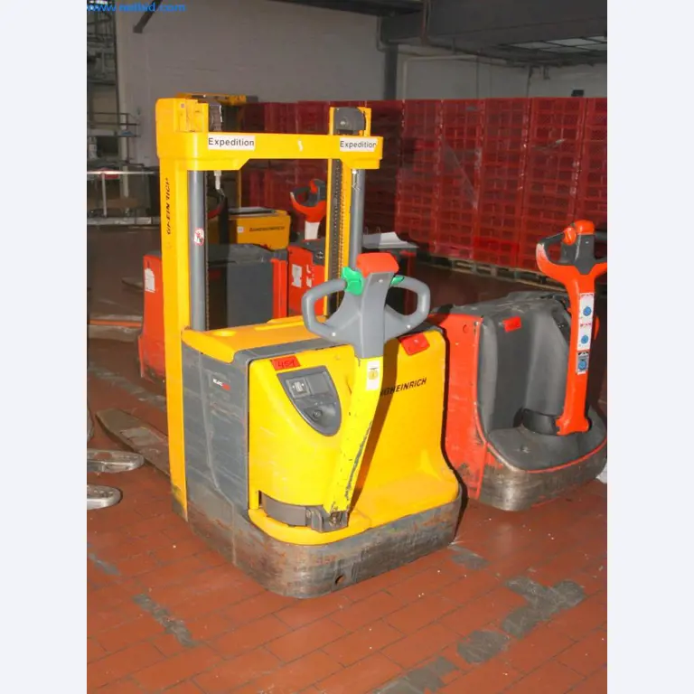 Devices for air conditioning, heating and cooling, workshop and storage facilities-5