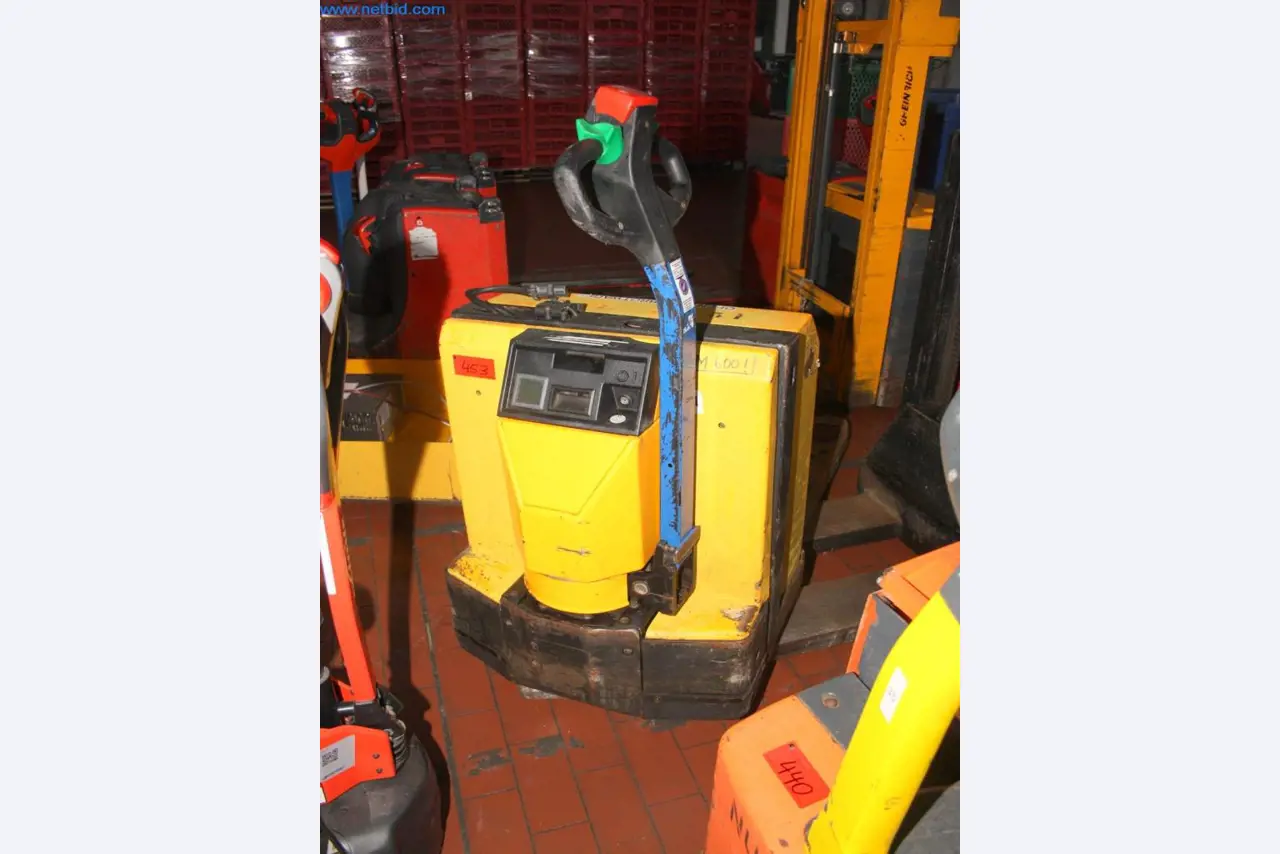 Devices for air conditioning, heating and cooling, workshop and storage facilities-4