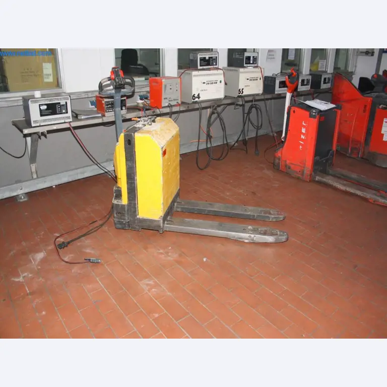 Devices for air conditioning, heating and cooling, workshop and storage facilities-1