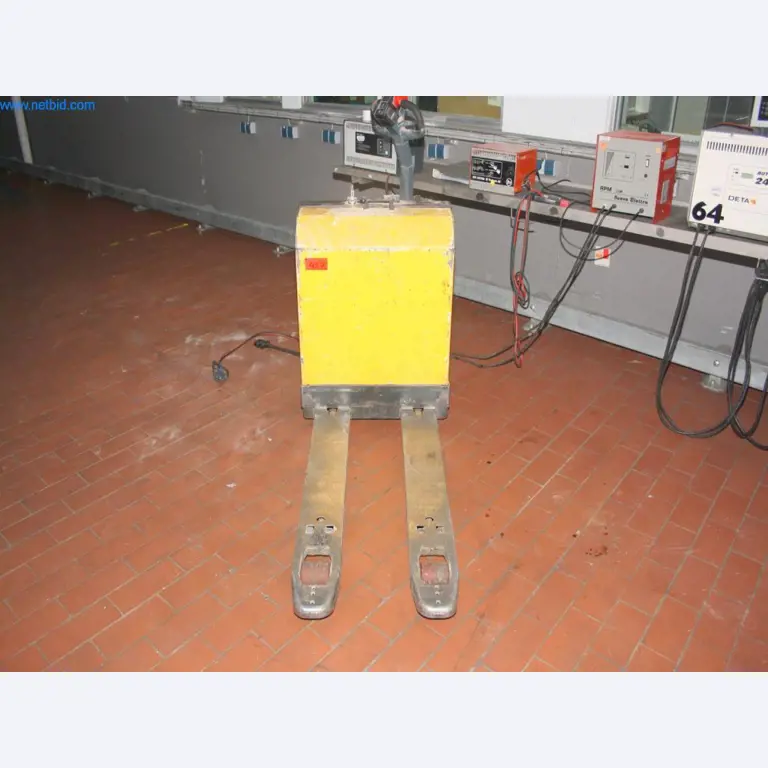 Devices for air conditioning, heating and cooling, workshop and storage facilities-2