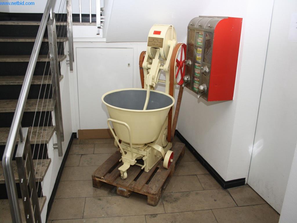 Devices for air conditioning, heating and cooling, workshop and storage facilities-1