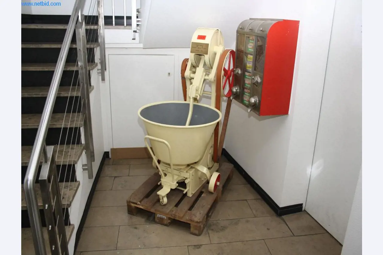 Devices for air conditioning, heating and cooling, workshop and storage facilities-1