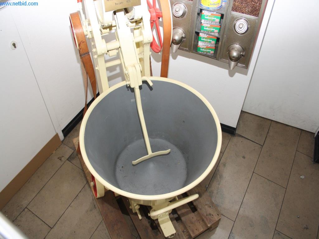 Devices for air conditioning, heating and cooling, workshop and storage facilities-3