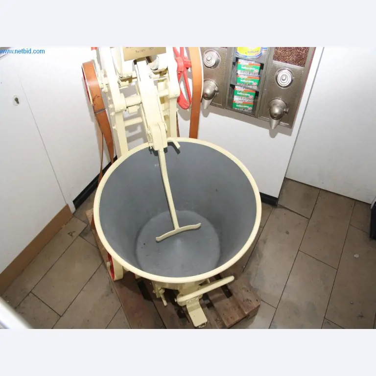 Devices for air conditioning, heating and cooling, workshop and storage facilities-3