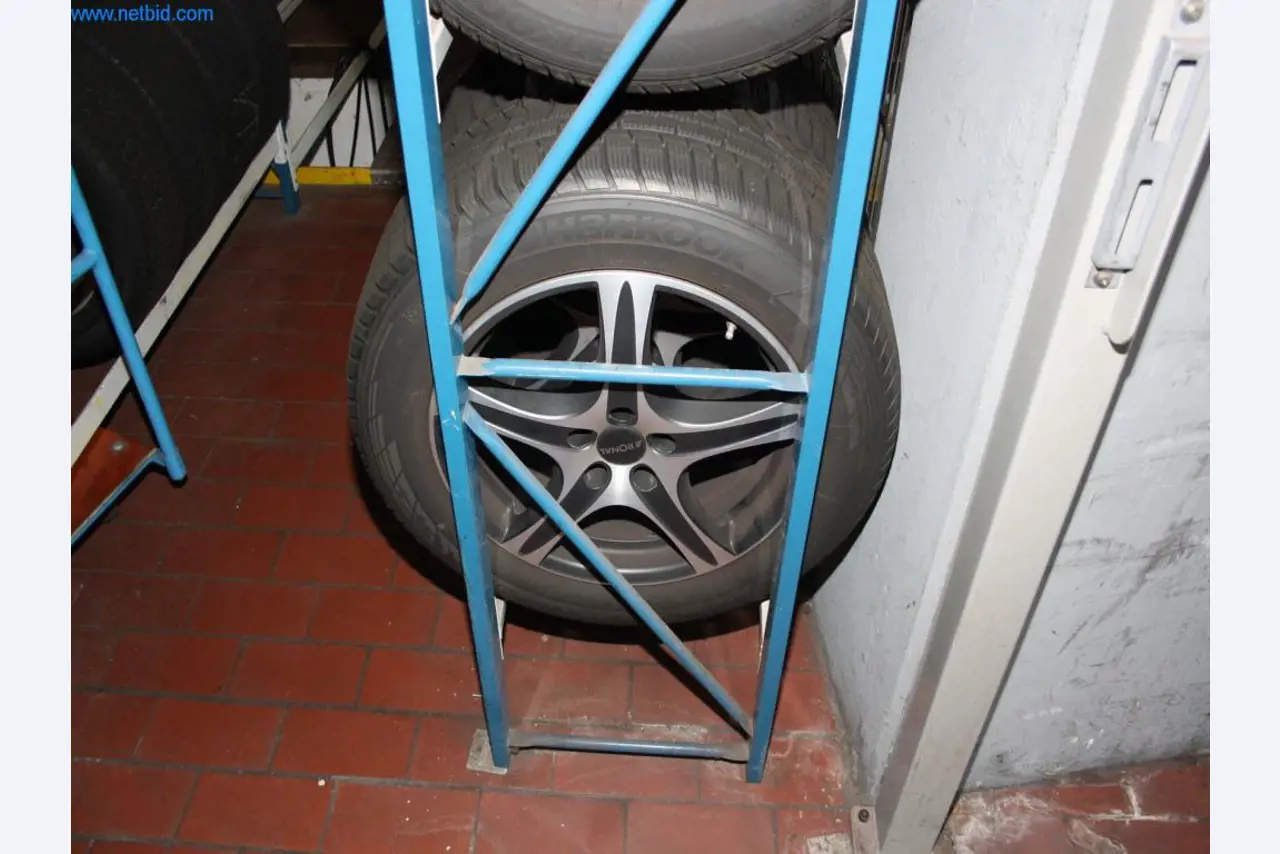 Devices for air conditioning, heating and cooling, workshop and storage facilities-13