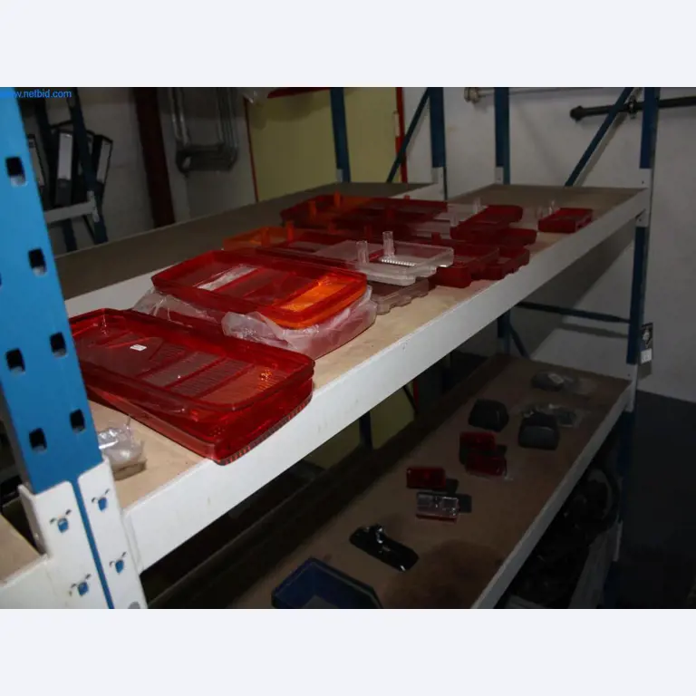 Devices for air conditioning, heating and cooling, workshop and storage facilities-14