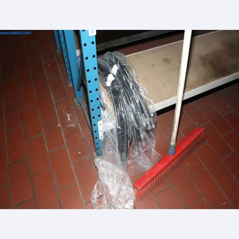 Devices for air conditioning, heating and cooling, workshop and storage facilities-17