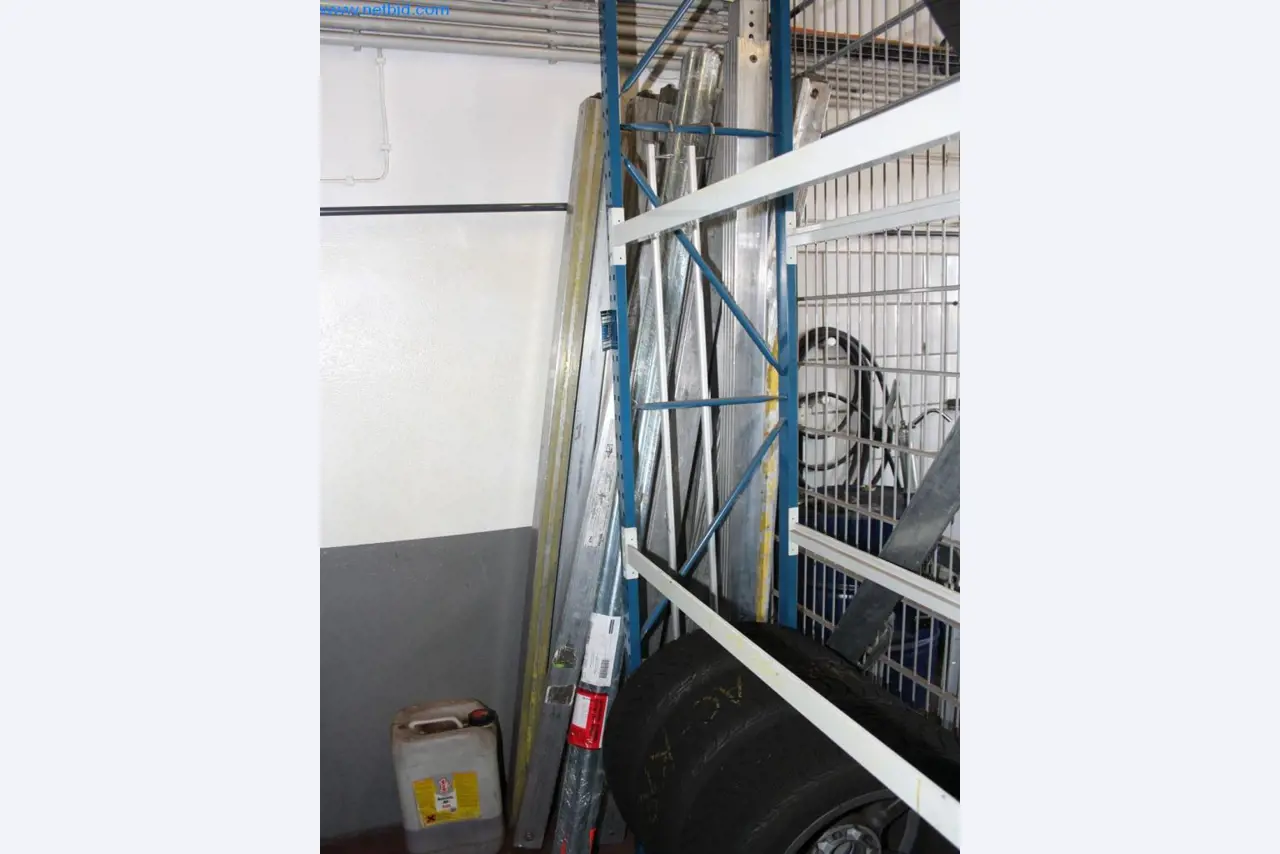 Devices for air conditioning, heating and cooling, workshop and storage facilities-18