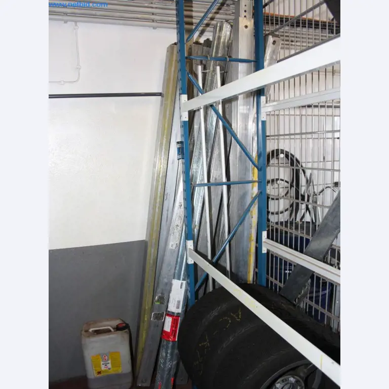 Devices for air conditioning, heating and cooling, workshop and storage facilities-18