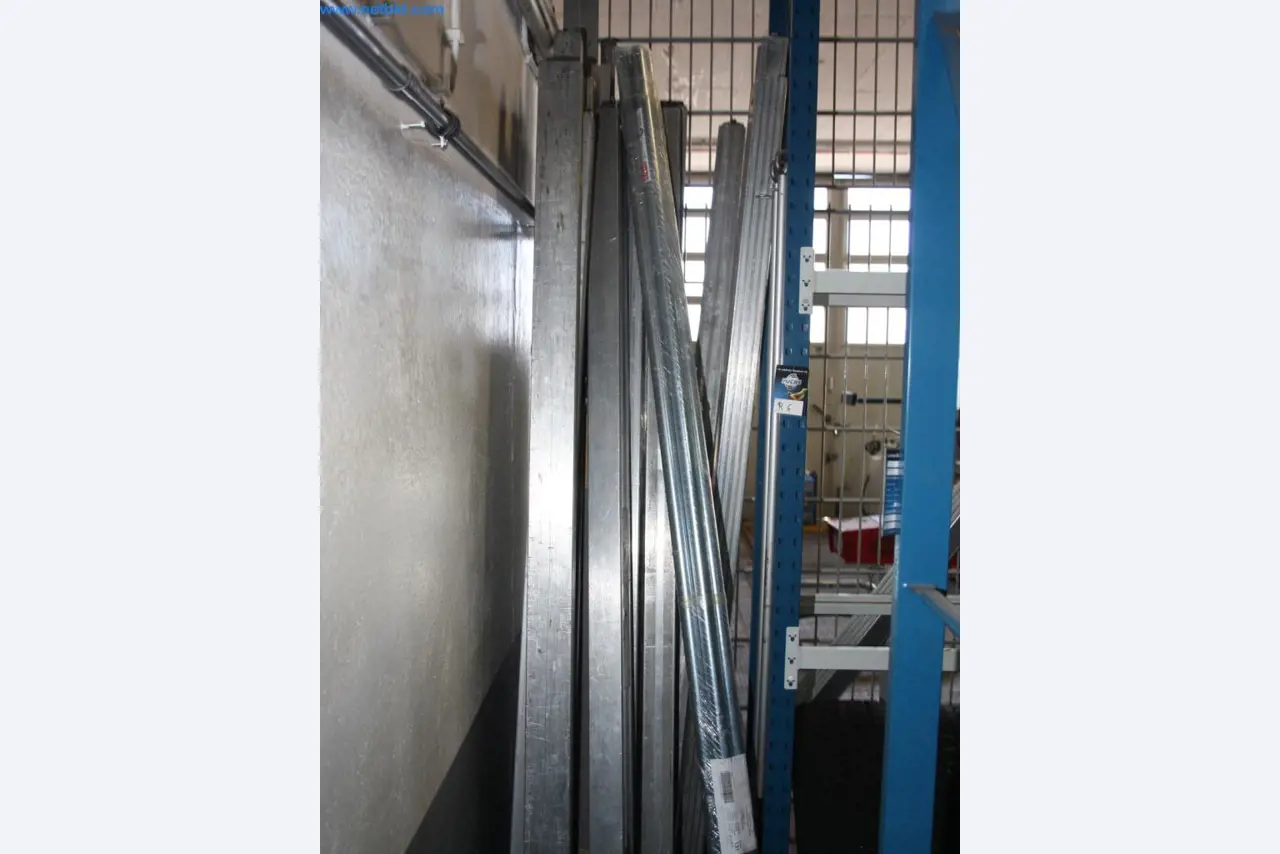 Devices for air conditioning, heating and cooling, workshop and storage facilities-19