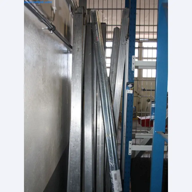 Devices for air conditioning, heating and cooling, workshop and storage facilities-19