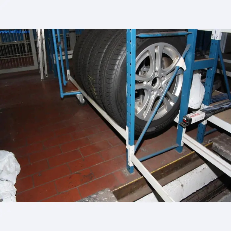 Devices for air conditioning, heating and cooling, workshop and storage facilities-26