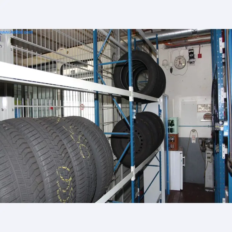 Devices for air conditioning, heating and cooling, workshop and storage facilities-27