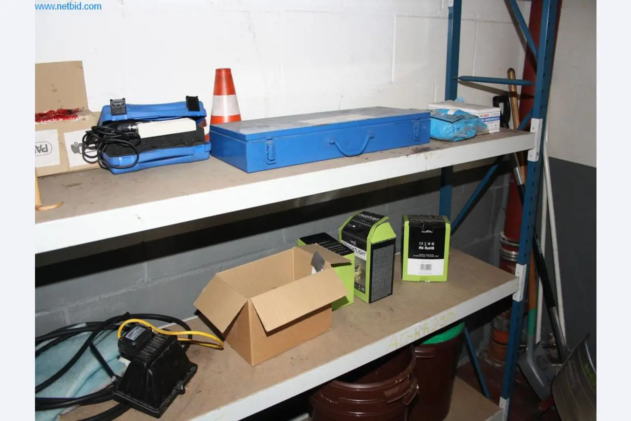 Devices for air conditioning, heating and cooling, workshop and storage facilities-7