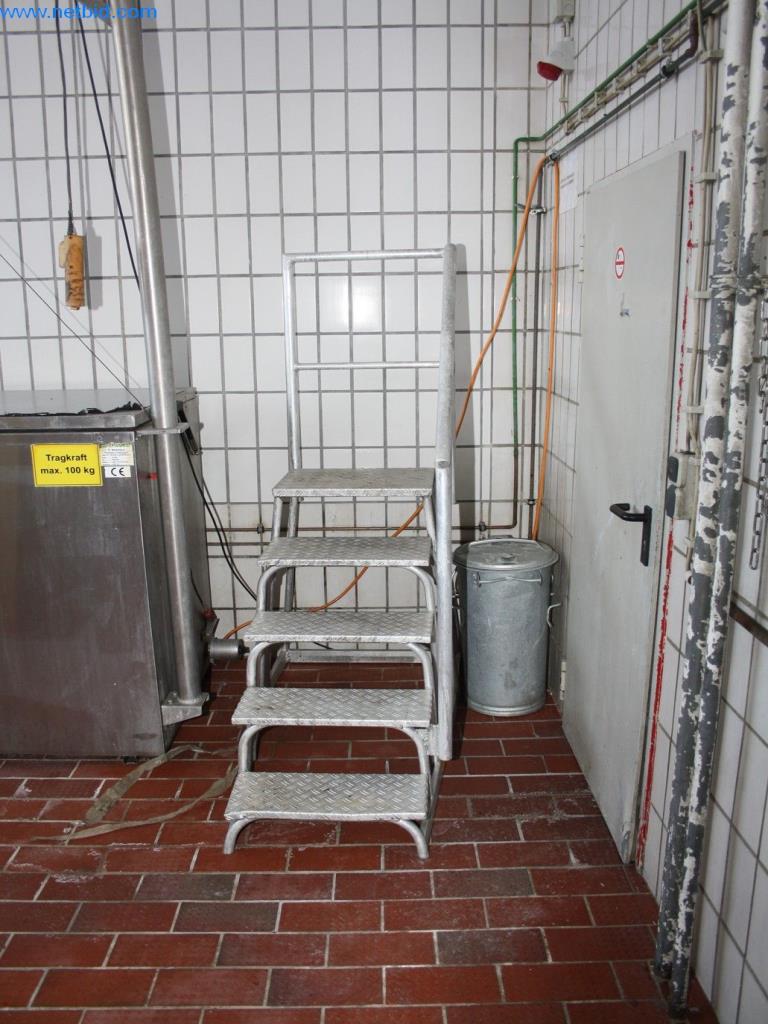 Devices for air conditioning, heating and cooling, workshop and storage facilities-3