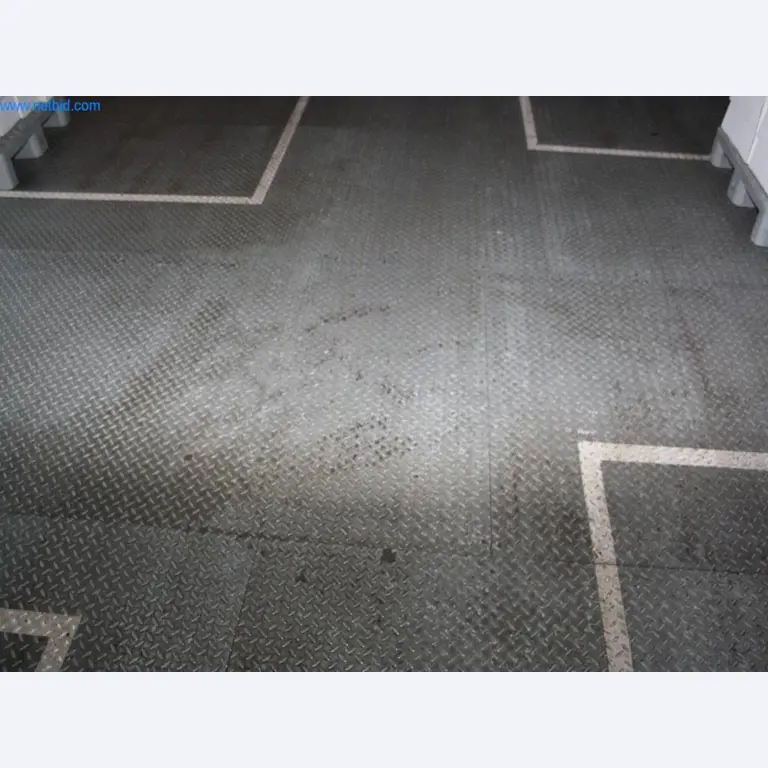 Devices for air conditioning, heating and cooling, workshop and storage facilities-6