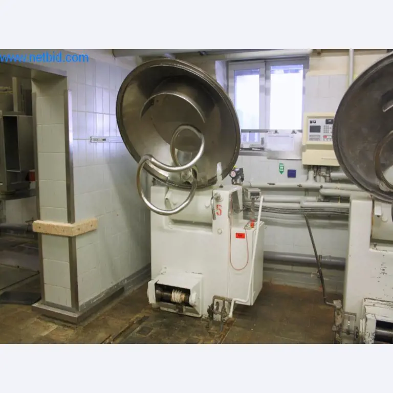 Devices for air conditioning, heating and cooling, workshop and storage facilities-1