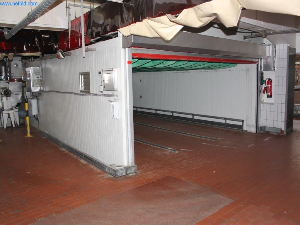 Devices for air conditioning, heating and cooling, workshop and storage facilities-1