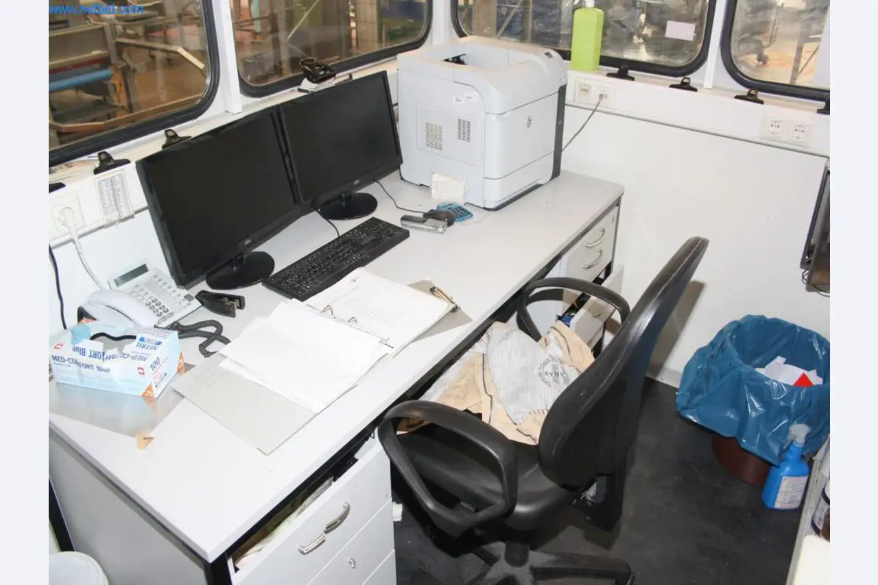 Devices for air conditioning, heating and cooling, workshop and storage facilities-9