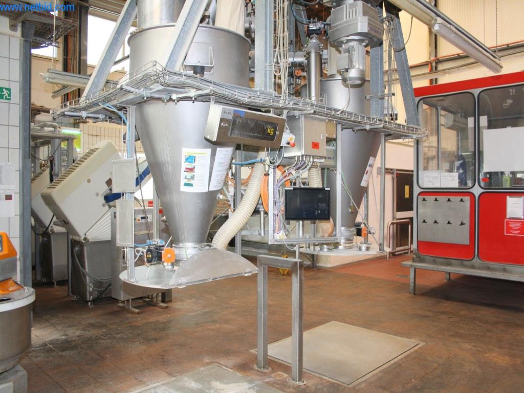 Devices for air conditioning, heating and cooling, workshop and storage facilities-5