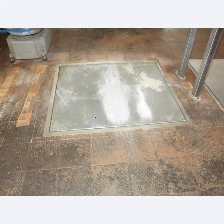 Devices for air conditioning, heating and cooling, workshop and storage facilities-7