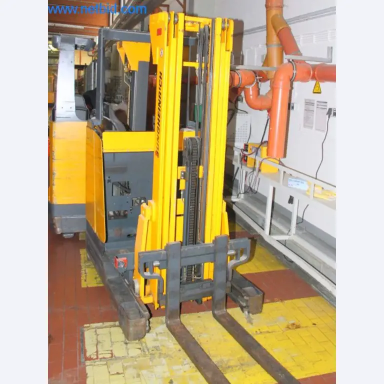 Devices for air conditioning, heating and cooling, workshop and storage facilities-4