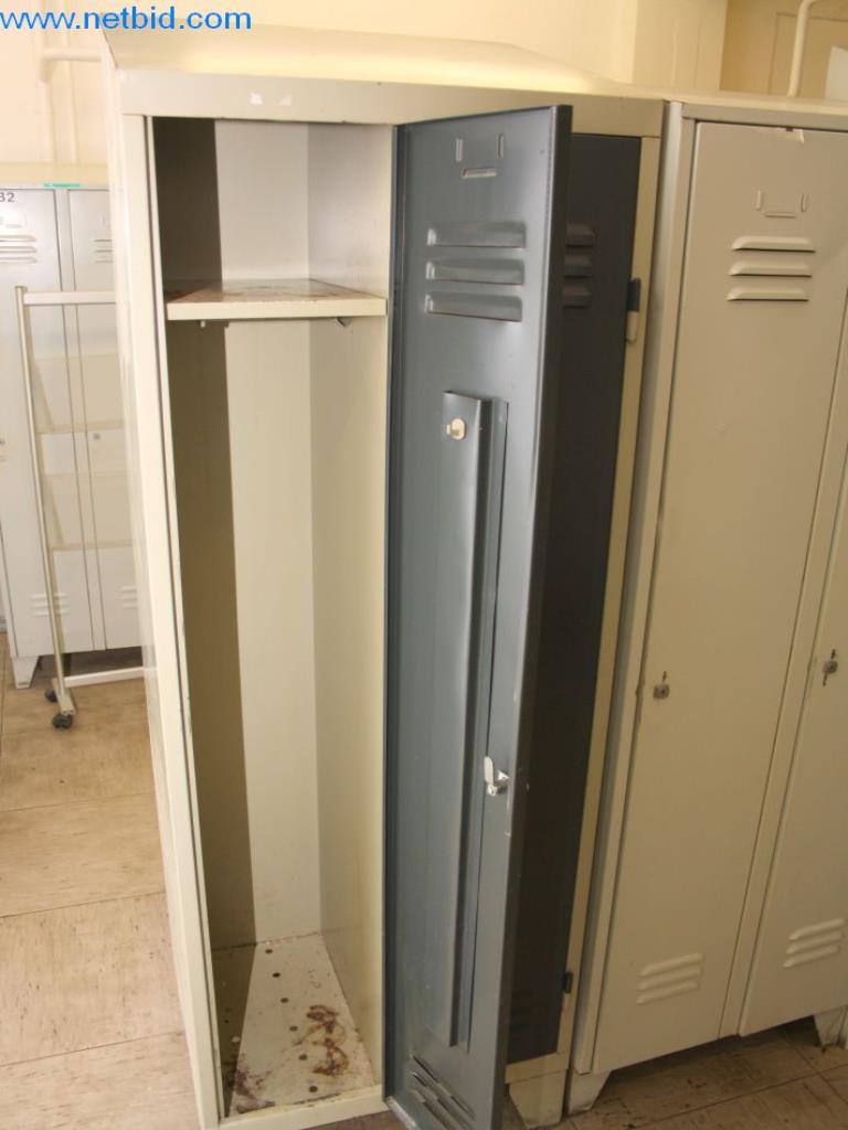 Devices for air conditioning, heating and cooling, workshop and storage facilities-4