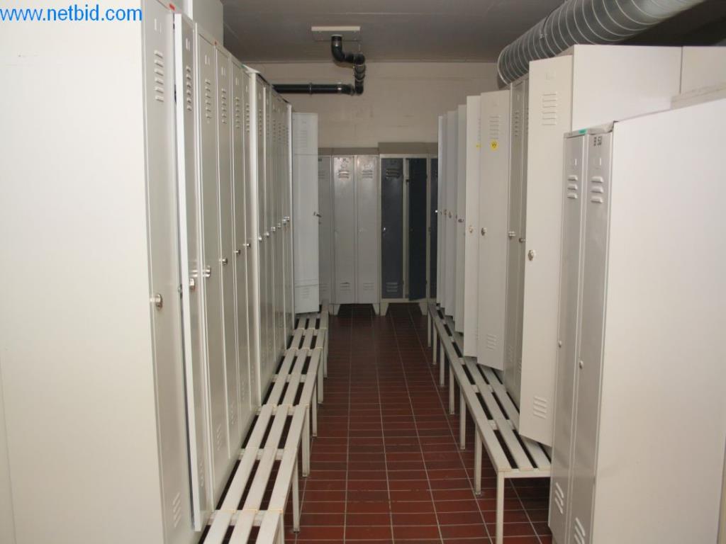 Devices for air conditioning, heating and cooling, workshop and storage facilities-6