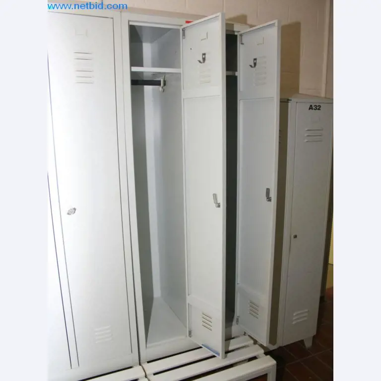 Devices for air conditioning, heating and cooling, workshop and storage facilities-3