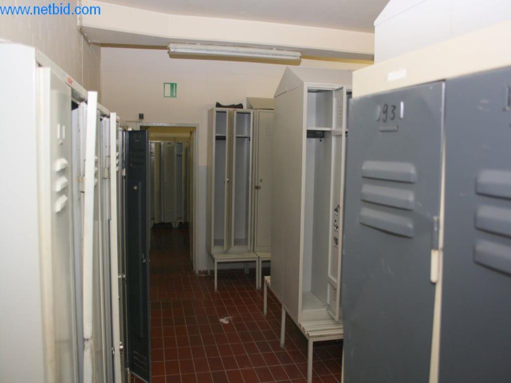 Devices for air conditioning, heating and cooling, workshop and storage facilities-4