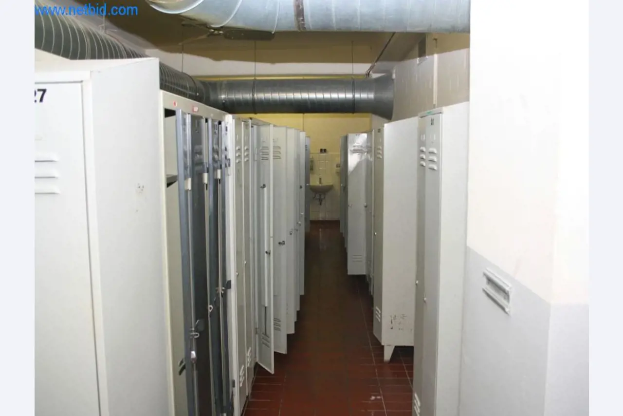 Devices for air conditioning, heating and cooling, workshop and storage facilities-5