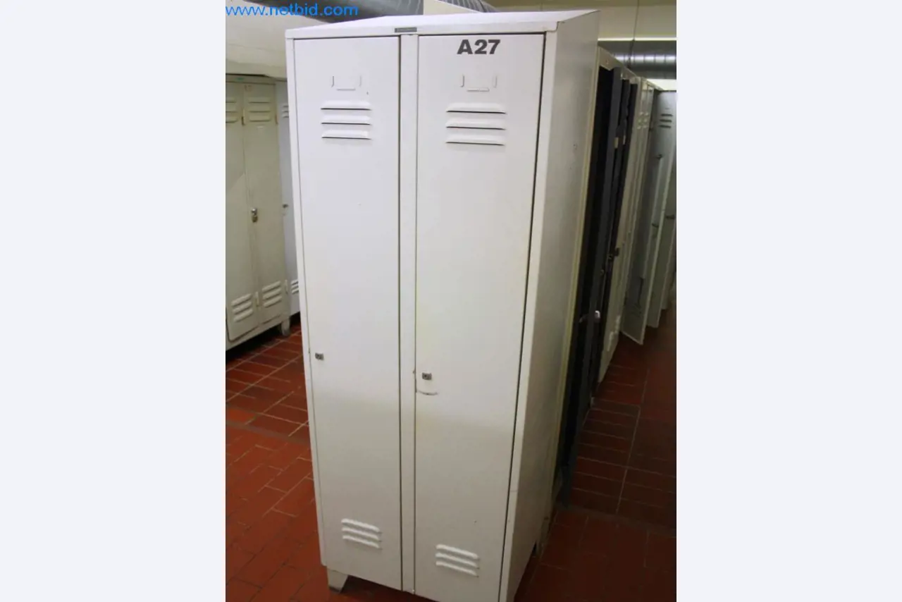 Devices for air conditioning, heating and cooling, workshop and storage facilities-6