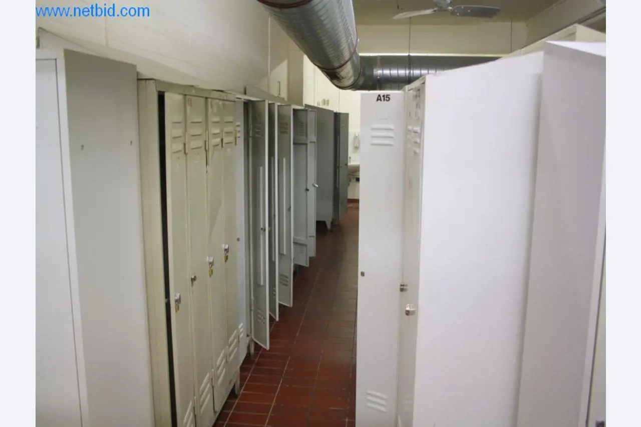 Devices for air conditioning, heating and cooling, workshop and storage facilities-7